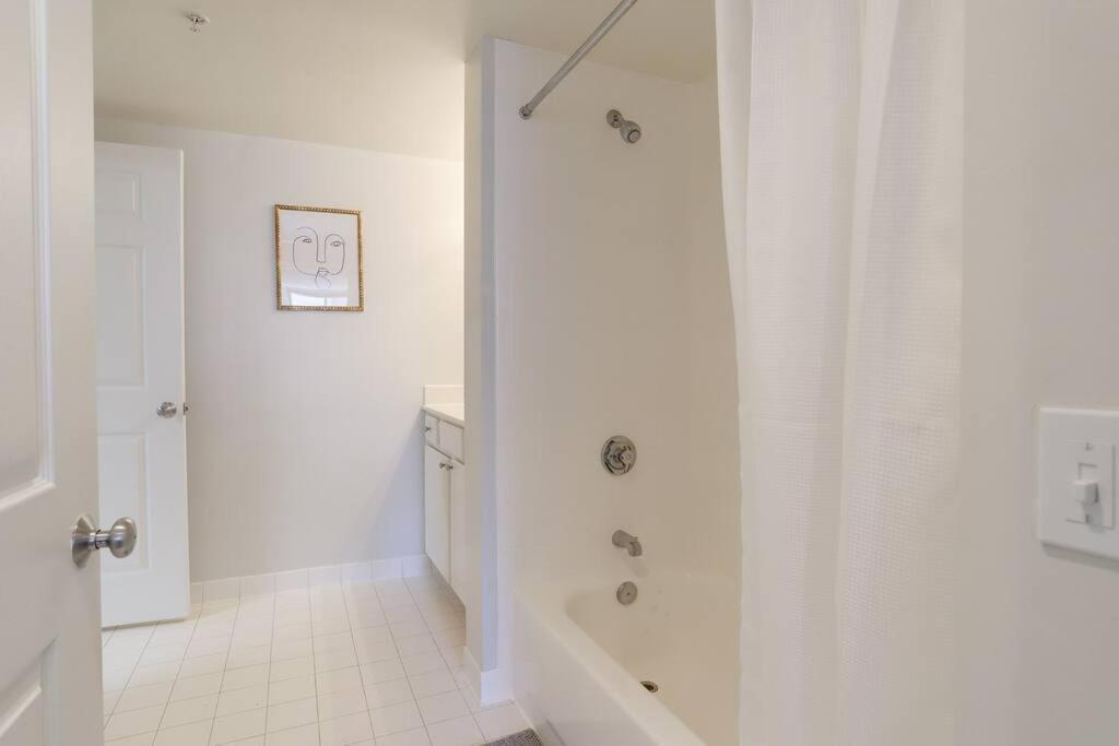 Bright Apartment Walk To Ballston Metro Arlington Eksteriør bilde